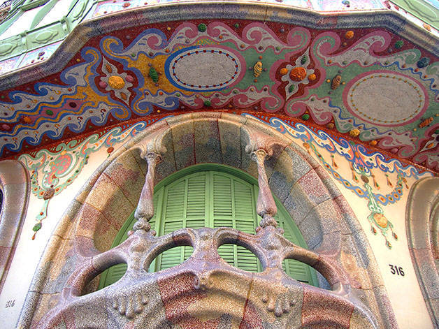 modernismo Casa Comalat