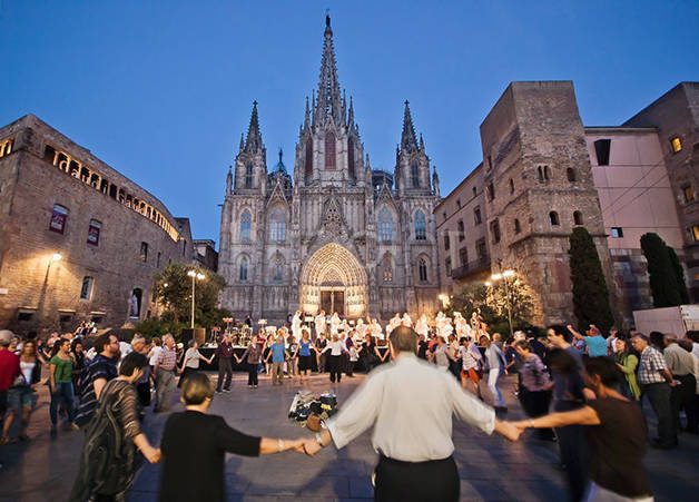 Sardana catedrale di Barcellona
