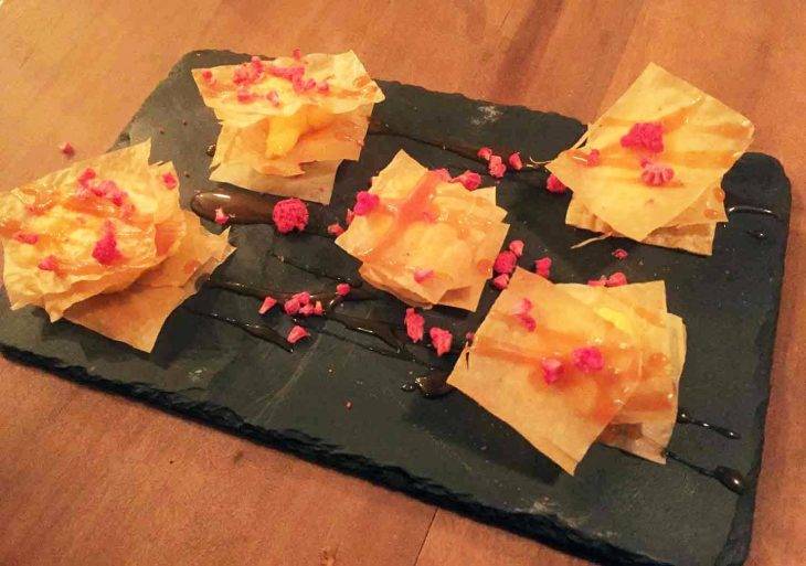 the sopa boba dolce millefoglie al frutto della passione e caramello