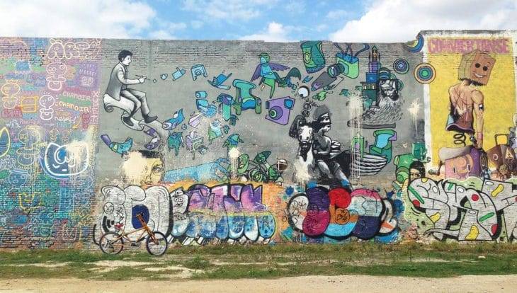street art tour in bici