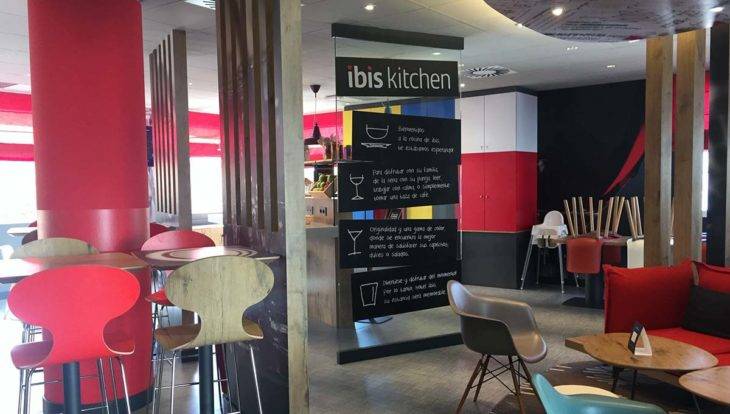 hotel Ibis Castelldefels sala da pranzo