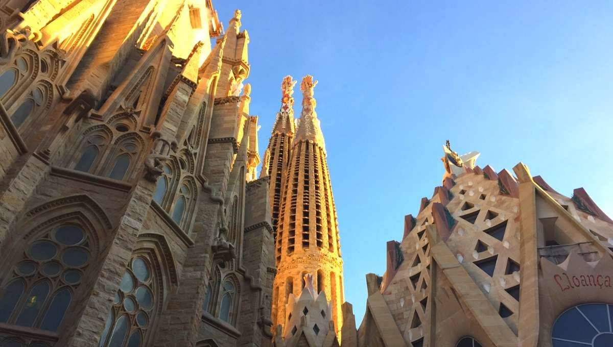 cornavirus barcelone sagrada familia